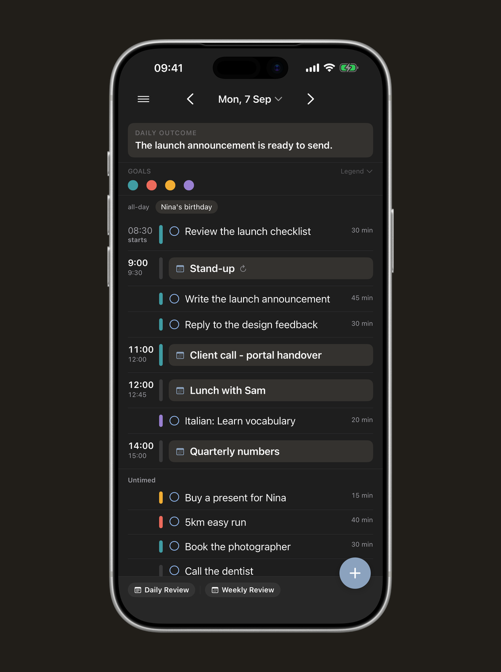 Ein iPhone mit demselben Montag: oben das Tagesergebnis, darunter Termine und Aufgaben des Tages gemeinsam auf einer Zeitleiste, jeweils in ihrer Zielfarbe.